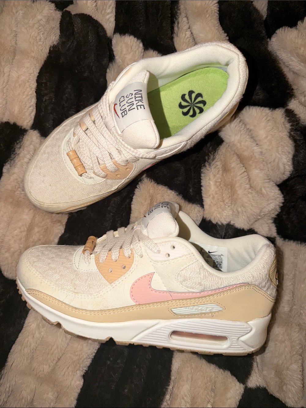 Nike Women’s Sneakers in Sun Club ‘Sale Arctic Orange” Cream, Pink & Tan